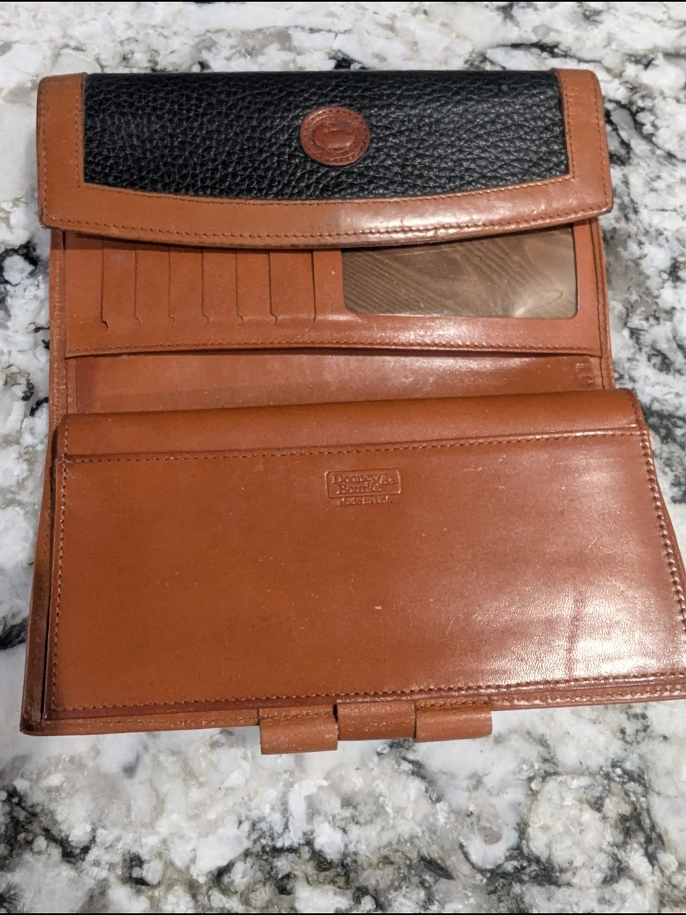 Dooney & Bourke Vintage Black/Tan Pebble Leather Organizer Wallet.  Size 7x3.5x1